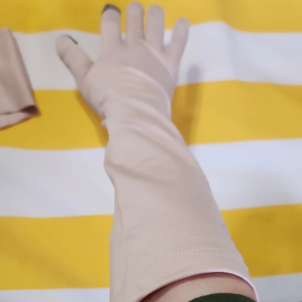 Coolibar Long Pink Sun Protection Gloves with Touchscreen Tips